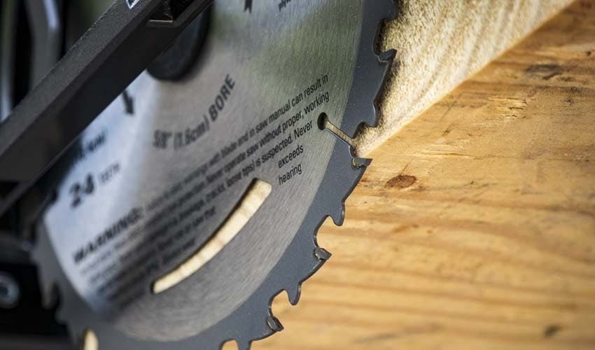 Man attacks officer with circular saw