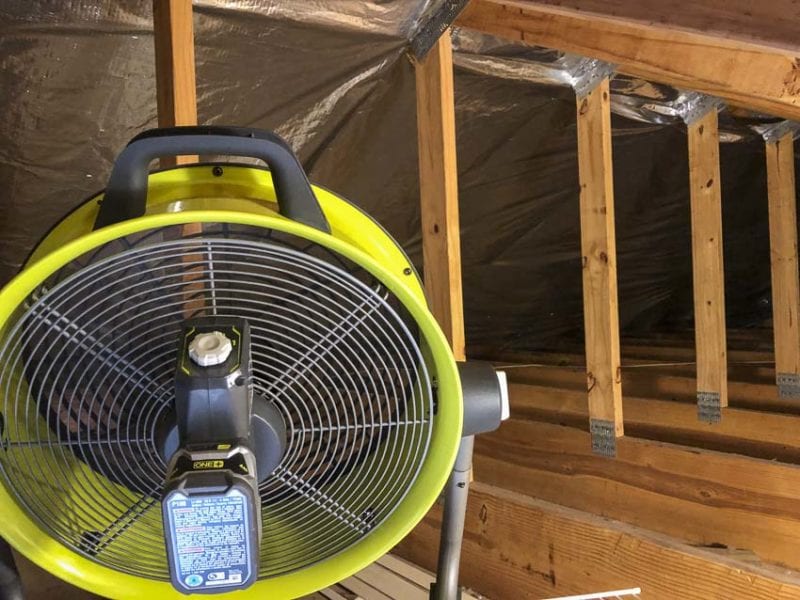 Ryobi 18-inch fan attic