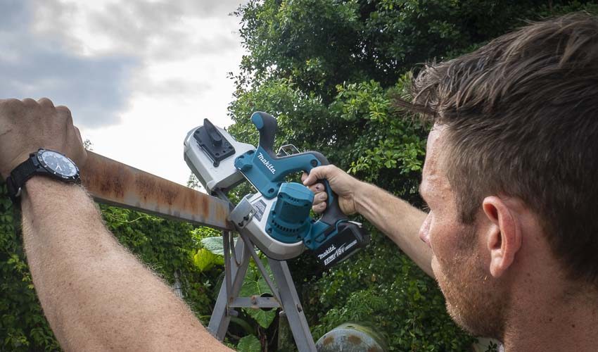 Makita 18V compact band saw demo