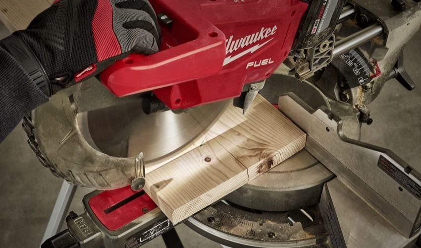 Milwaukee M18 Fuel 12-inch Sliding Miter Saw