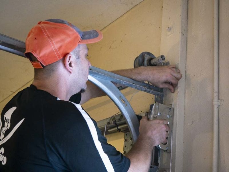 garage door installation stapling wires