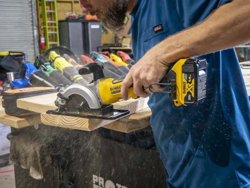 DeWalt Atomic 20V Max Circular Saw