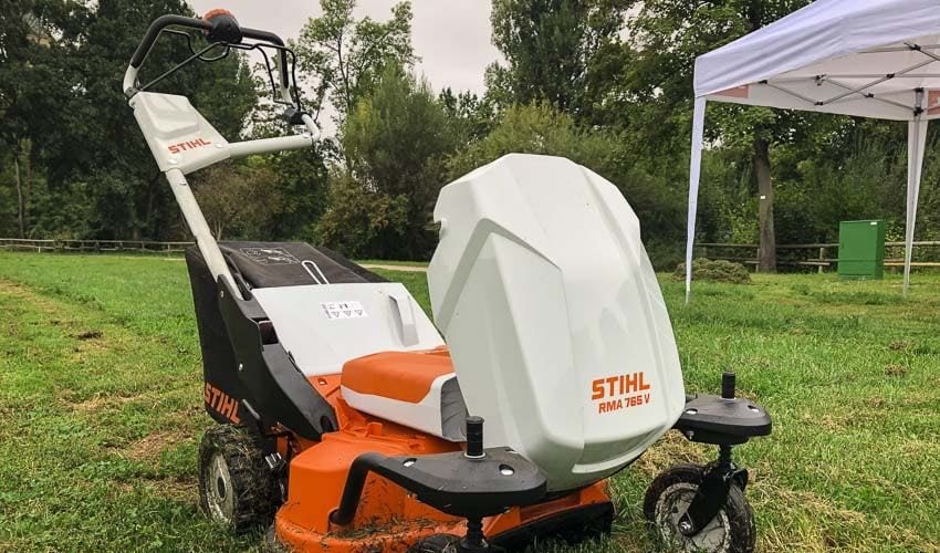 Stihl 25-inch 36V professional lawnmower