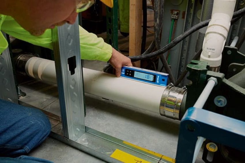 Empire Level EM105.9 Magnetic Digital Torpedo Level