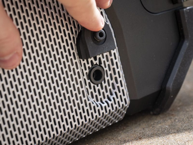 Makita XRM09B Cordless Bluetooth Job Site Radio