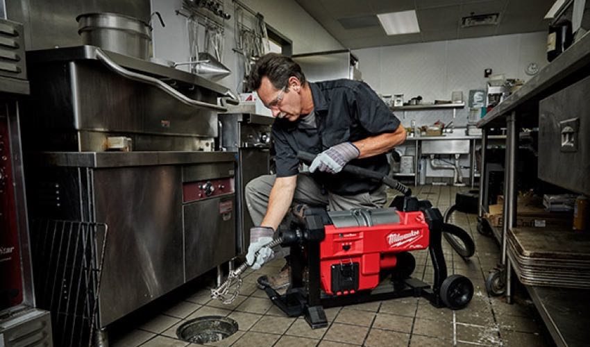 Milwaukee M18 Fuel Sewer Sectional Machine with Cable Drive