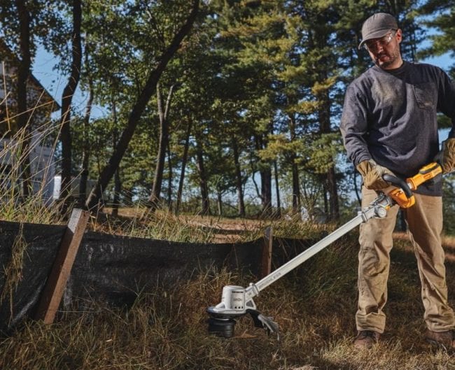 DeWalt DCST922 20V folding line trimmer DeWalt DCST922 20V folding line trimmer