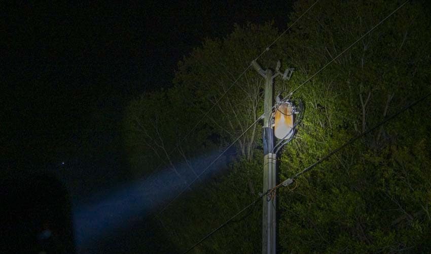 Makita DML812 18V LXT Cordless LED Flashlight and Spotlight