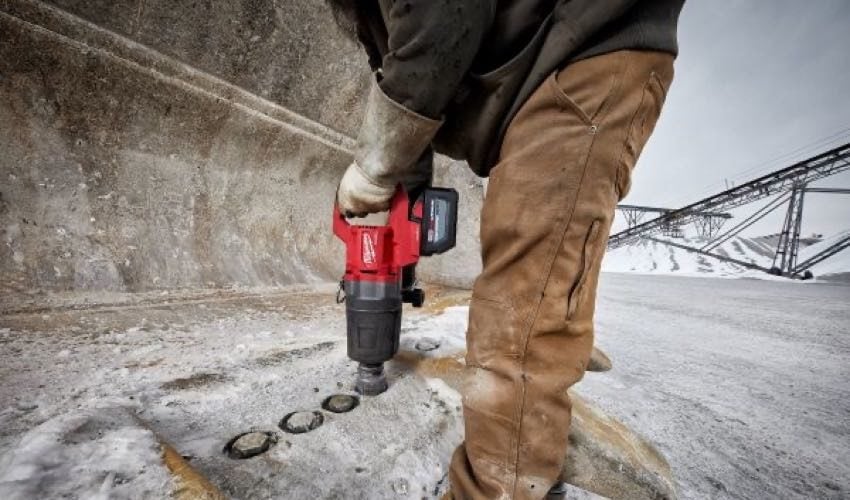 milwaukee high-torque impact wrench