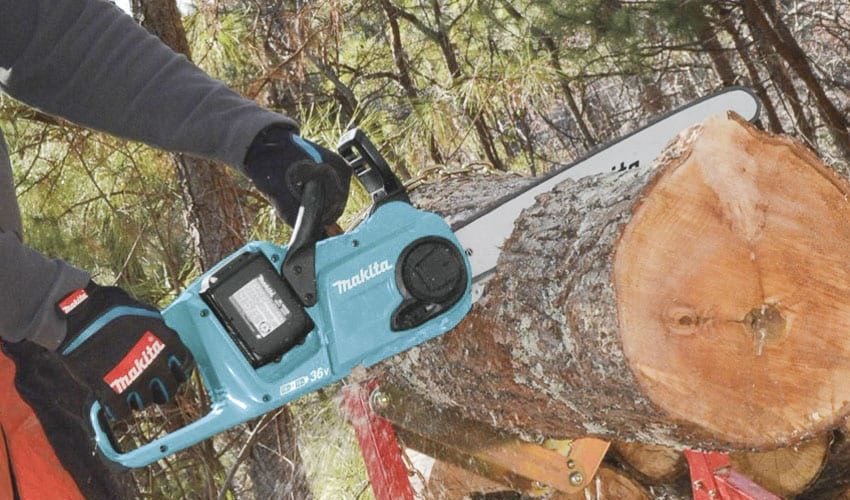 Makita XCU04 Chainsaw