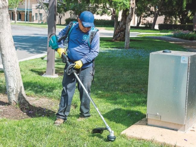 Makita Backpack Battery String Trimmer