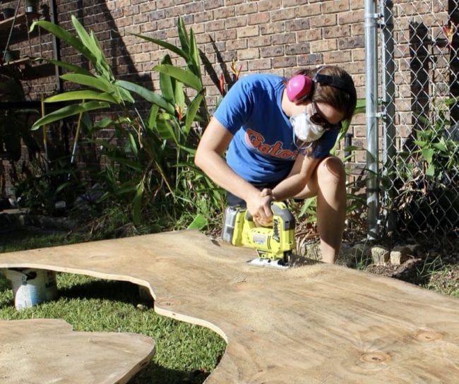 jigsaw cutting Halloween tree