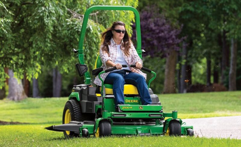 John Deere Z500 Residential Zero-Turn Mowers