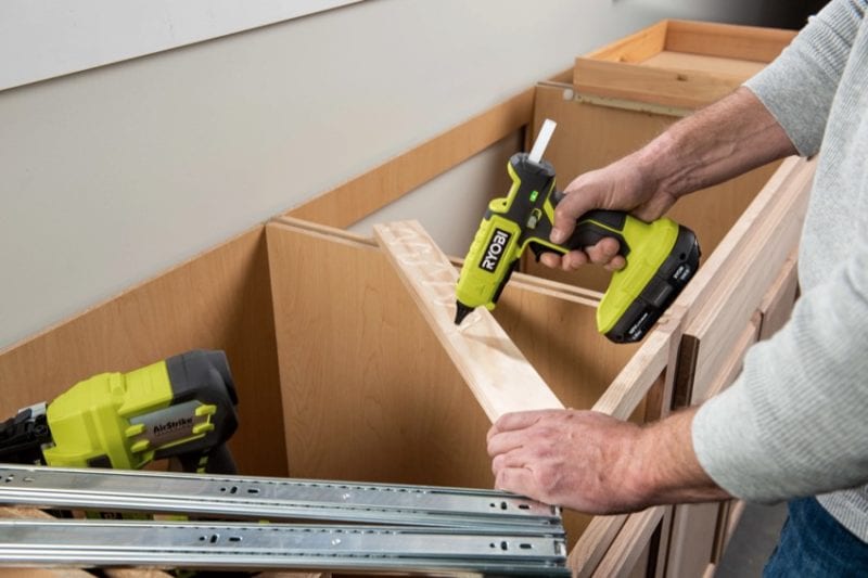 Ryobi Dual Temperature Glue Gun