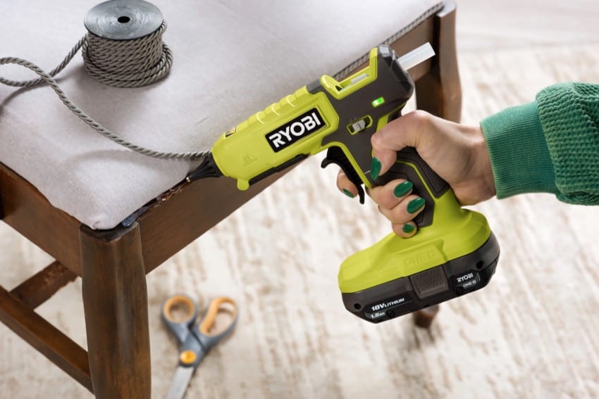 Ryobi Dual Temperature Glue Gun