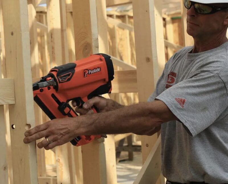 Paslode CFN325XP Gas Framing Nailer