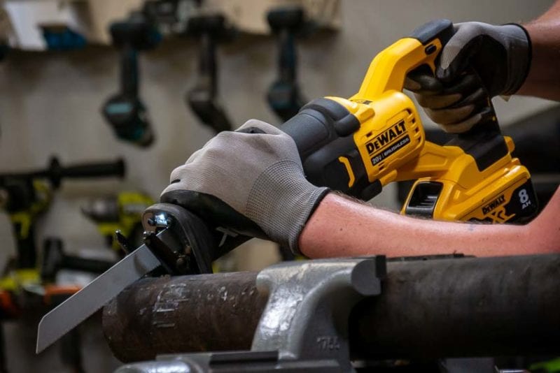 DeWalt Power Detect Reciprocating Saw Ergonomics