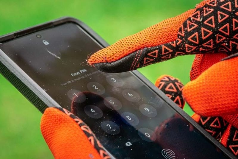 Touchscreen-friendly fingertip