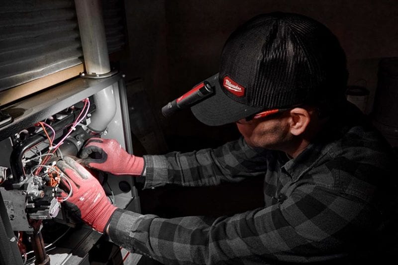 Milwaukee 500-Lumen Everyday Carry Flashlight with Magnet