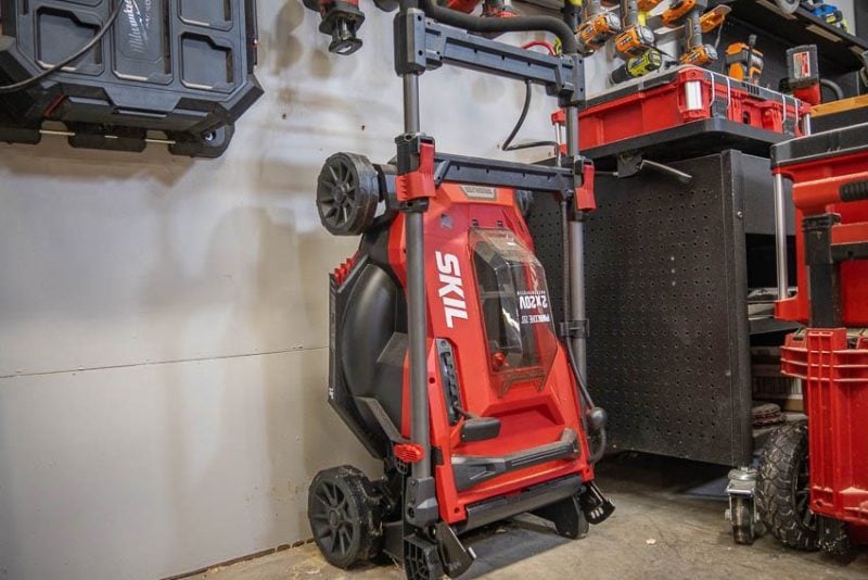 Skil 2x20V Mower Storage