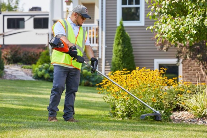 DSRM-2600 17-in String Trimmer