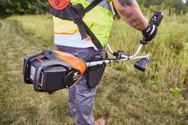 DSRM-2600U 17-in Brushcutter