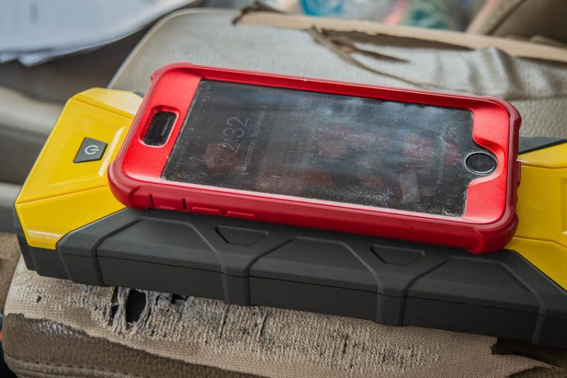 Shell Jump Starter wireless induction phone charger