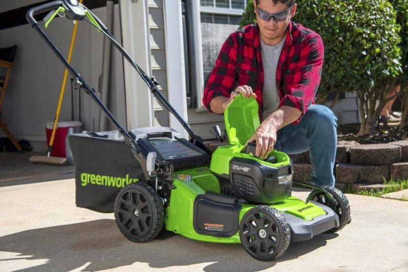 Greenworks PowerAll 48V Self-Propelled Lawn Mower 21"