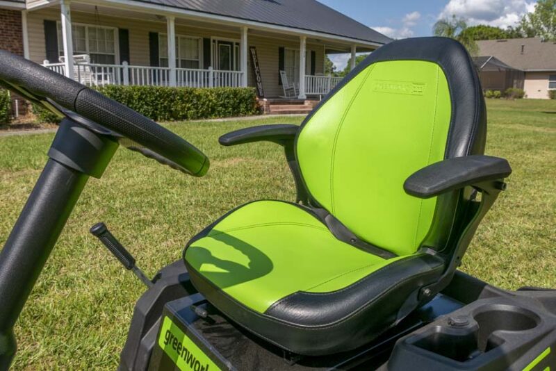 Greenworks 60V Battery-Powered Lawn Tractor