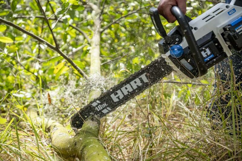 HART 40V Battery-Powered 16-Inch Chainsaw Review