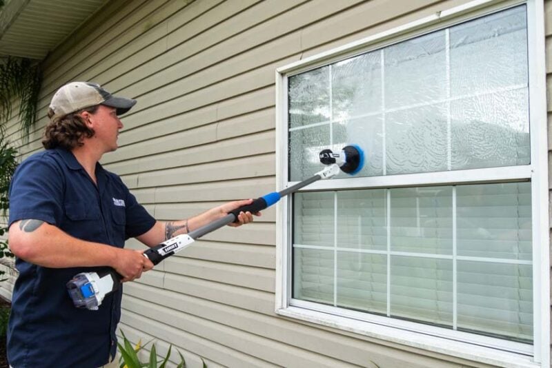 HART 20V Cordless Telescoping Scrubber