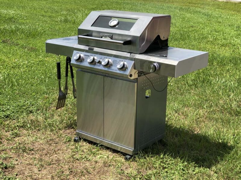 Monument Grills Mesa 400M Propane Grill Profile