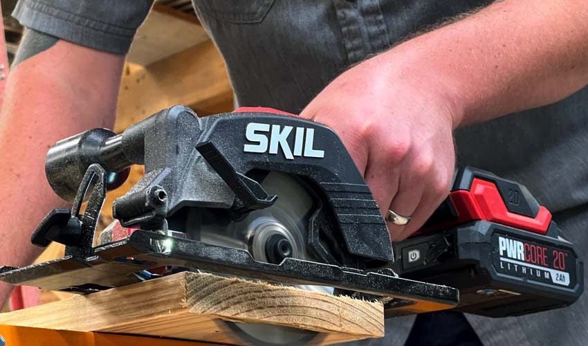 Skil PWRCore 20V Brushless 4 1/2-Inch Compact Circular Saw Review