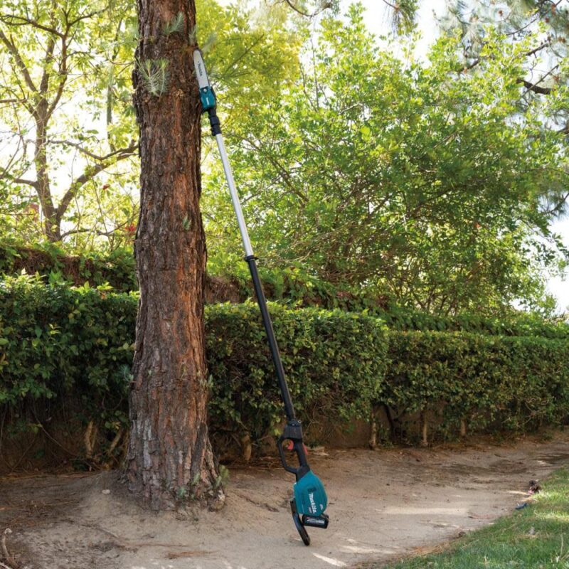 Makita 40V Telescoping Pole Saw