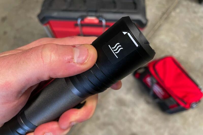 Milwaukee RedLithium USB 2000-Lumen Flashlight Slide Focus