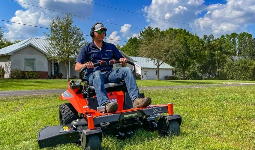 Husqvarna Xcite Zero-Turn Lawn Mower Review