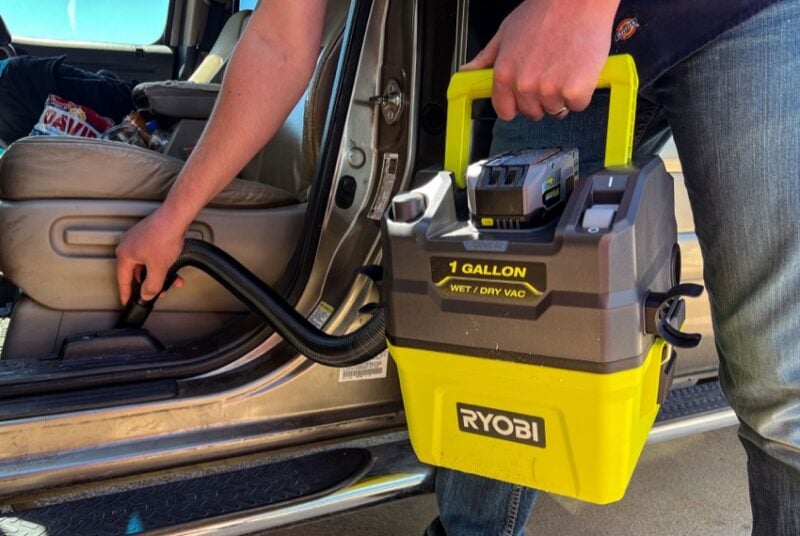 Ryobi 1-Gallon Wet Dry Vacuum
