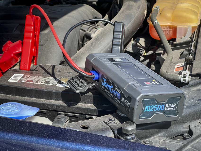 JomGand JQ2500 Portable Jump Starter Review