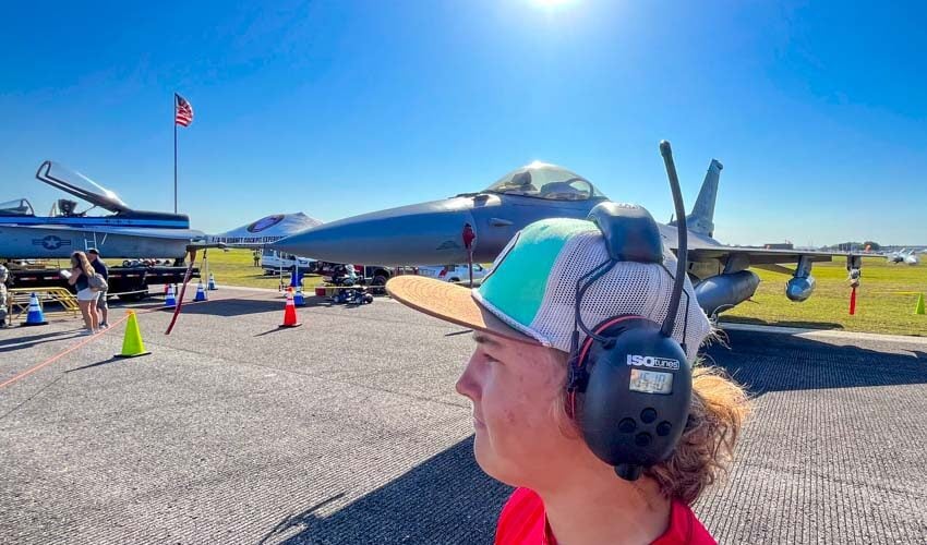 IsoTunes Air Defender AM FM Radio Earmuffs Review
