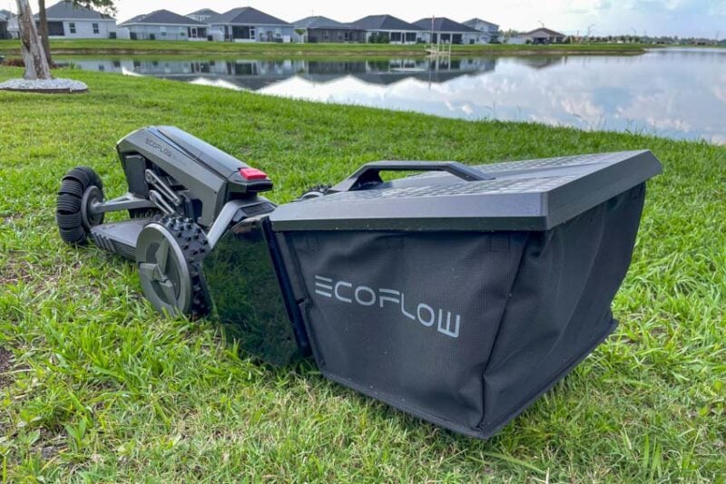 EcoFlow Blade Robotic Lawn Mower Lawn Sweeper Kit