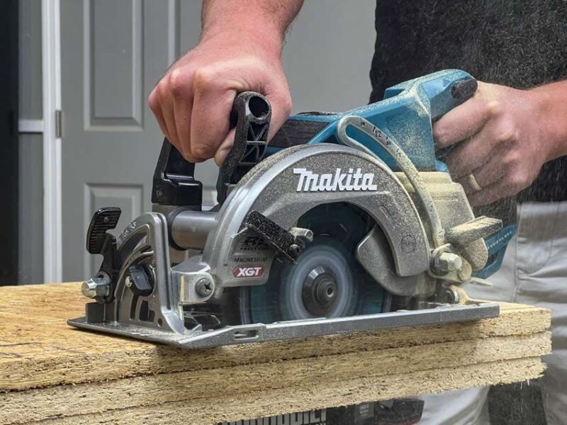 Makita 40V Rear-Handle Circular Saw