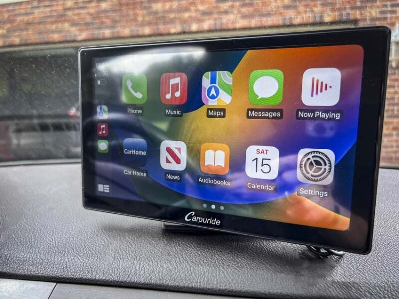 iPhone wireless CarPlay connectivity
