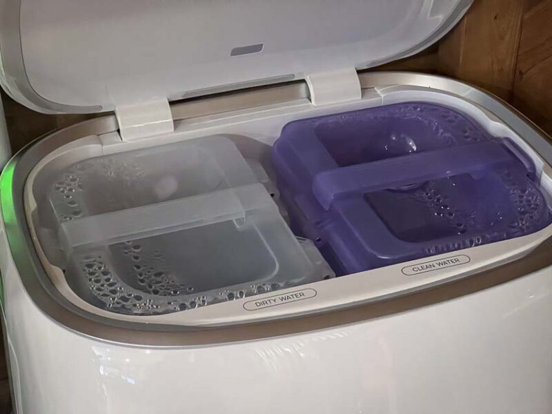 clean dirty water containers