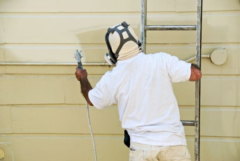 airless painting siding