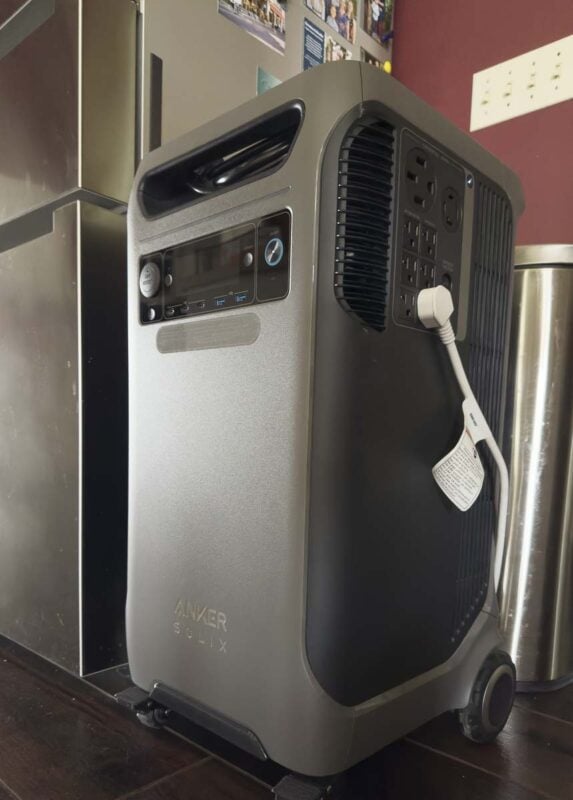 Anker Solix F3800 powering refrigerator