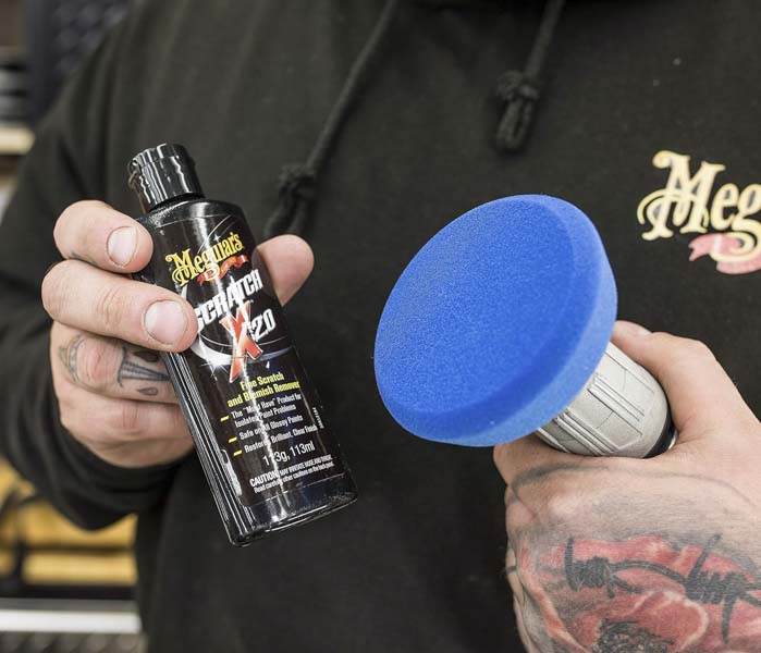 Best Overall Car Scratch Remover
Meguiarโs Scratch Eraser Kit G190200EU