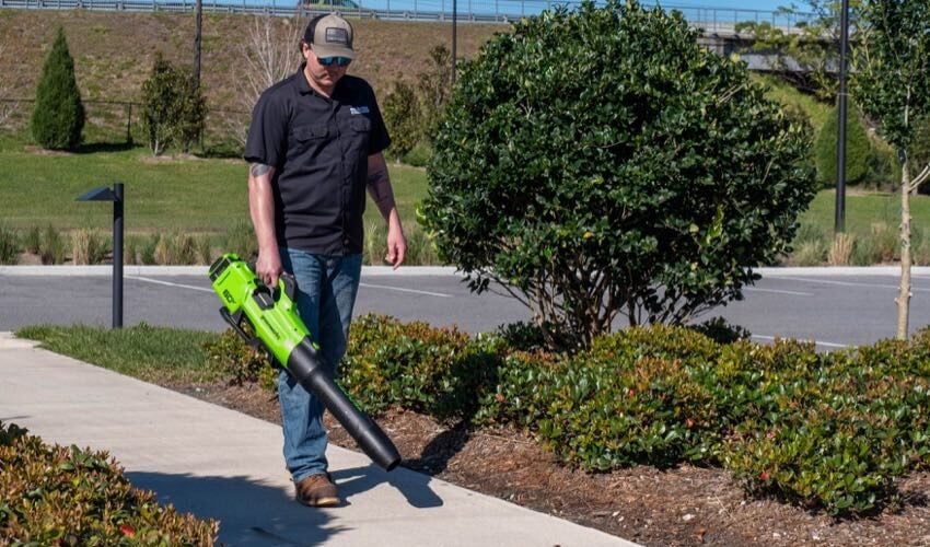 Greenworks 750 CFM Leaf Blower