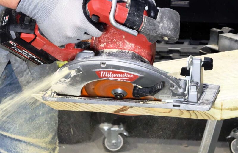 Milwaukee 2732 bevel cut