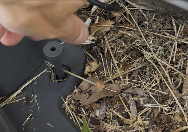 screwing-down-charging-dock