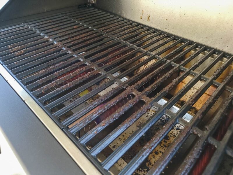 Grill Grates and Flame Tamers